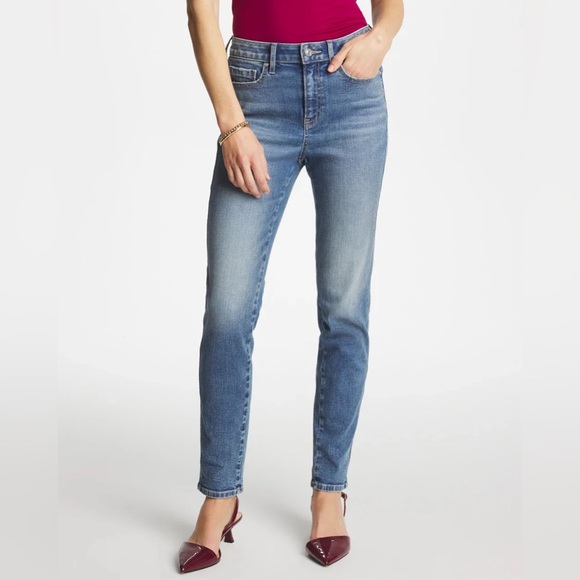 Chico's Denim - Chico's Women's Jeans in Light Blue Wash size 12 regular